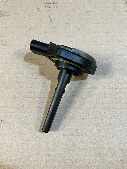 1999-2000 BMW 328i E46 Engine Oil Level Sensor 1433596 12617508003 OEM