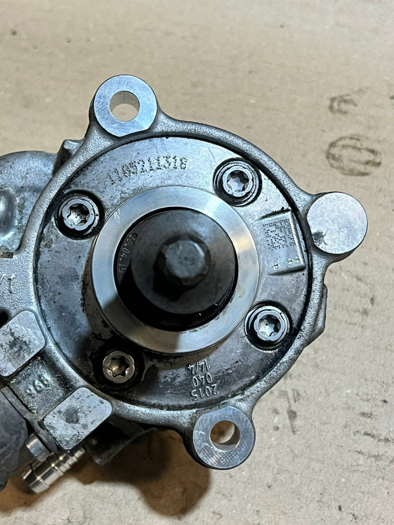 BMW 1 Series F20 F21 114d 116d 1.6 Diesel High Pressure Fuel Pump 8515058 OEM