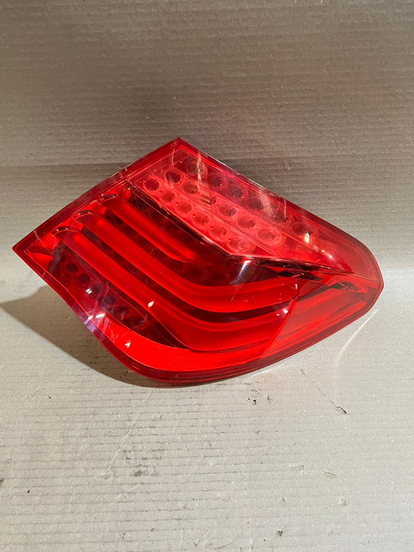 BMW 7 Series F01 F02 F03 F04 Right Rear Tail Light Lamp 7182198 OEM