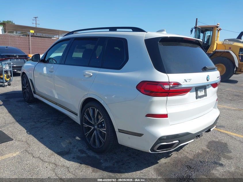 BMW X7 G07 X7 xDrive50i N63M 26.03.2019 Paintwork: A96 Upholstery: VATQ