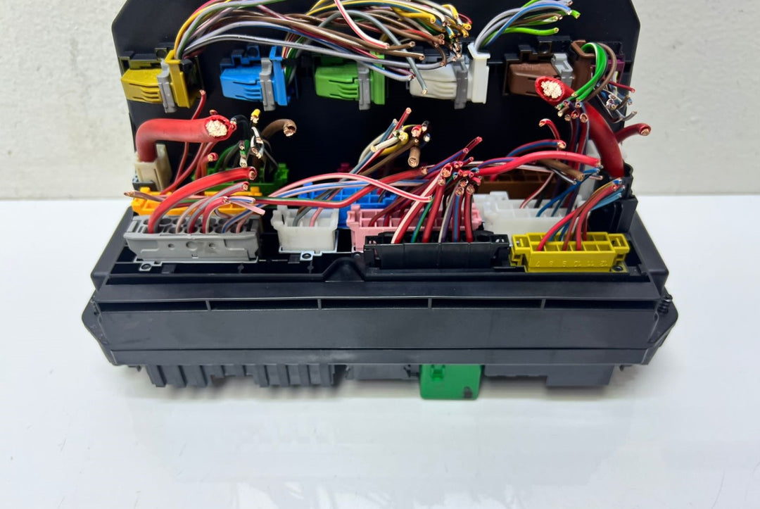 2008-2014 Mercedes-Benz C300 Front SAM Relay Fuse Box A2045450269 W204 C-Class OEM