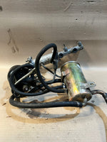 قم بتحميل الصورة إلى عارض الصور، BMW 5 Series E34 530i 540i Brake Master Cylinder Used Genuine OEM