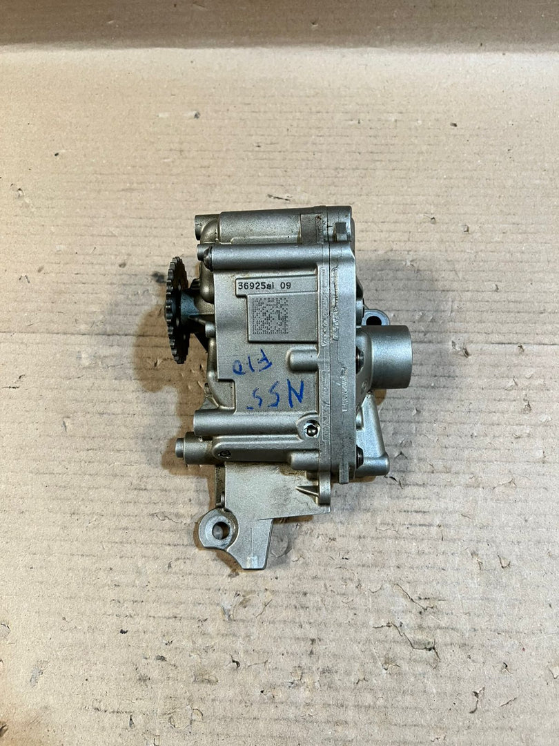 BMW X3 F25 5 Series F10 F11 X6 E71 Engine Oil Pump S910599 7573747 OEM