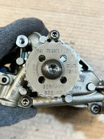 Bild in die Galerieansicht laden, BMW X3 F25 5 Series F10 F11 X6 E71 Engine Oil Pump S910599 7573747 OEM