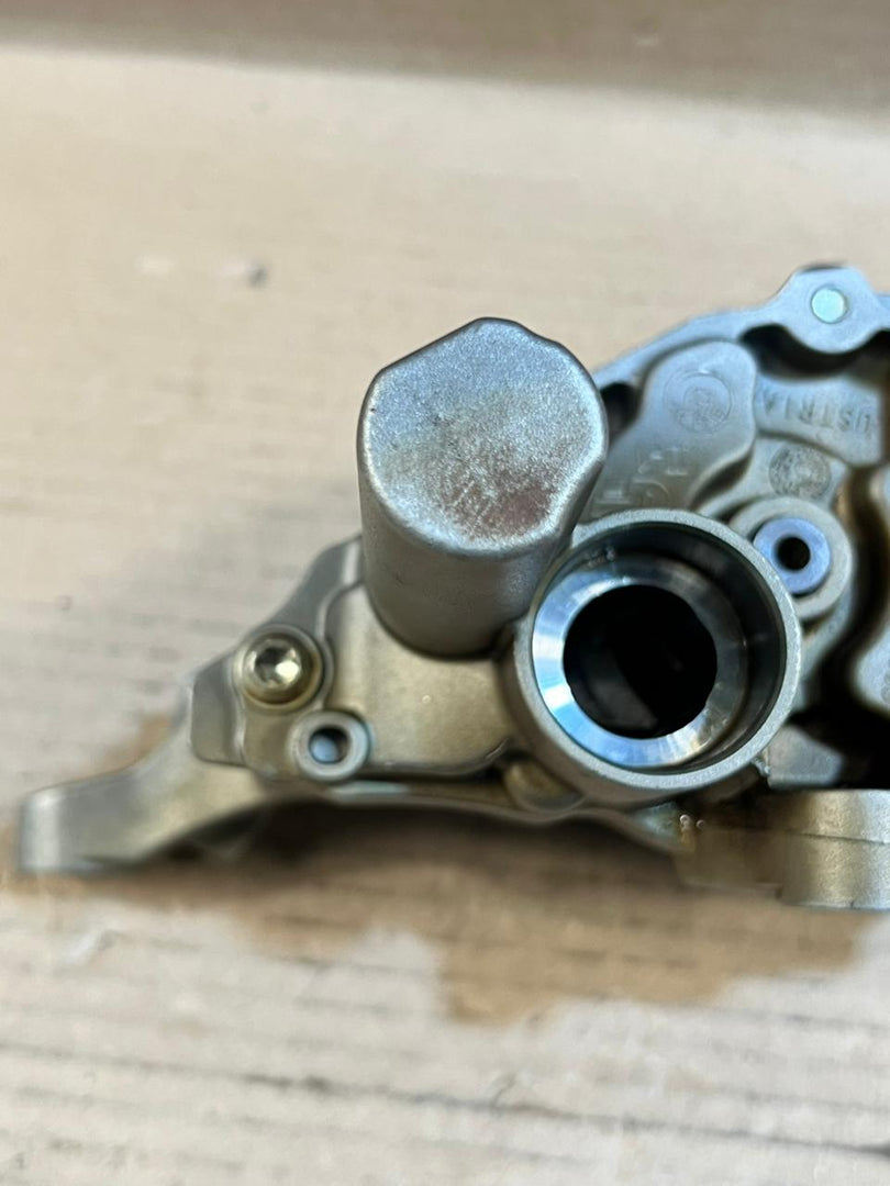 BMW 328i 525i 525xi E90 E91 E92 E93 E60 N52 Engine Oil Pump 7545939 OEM