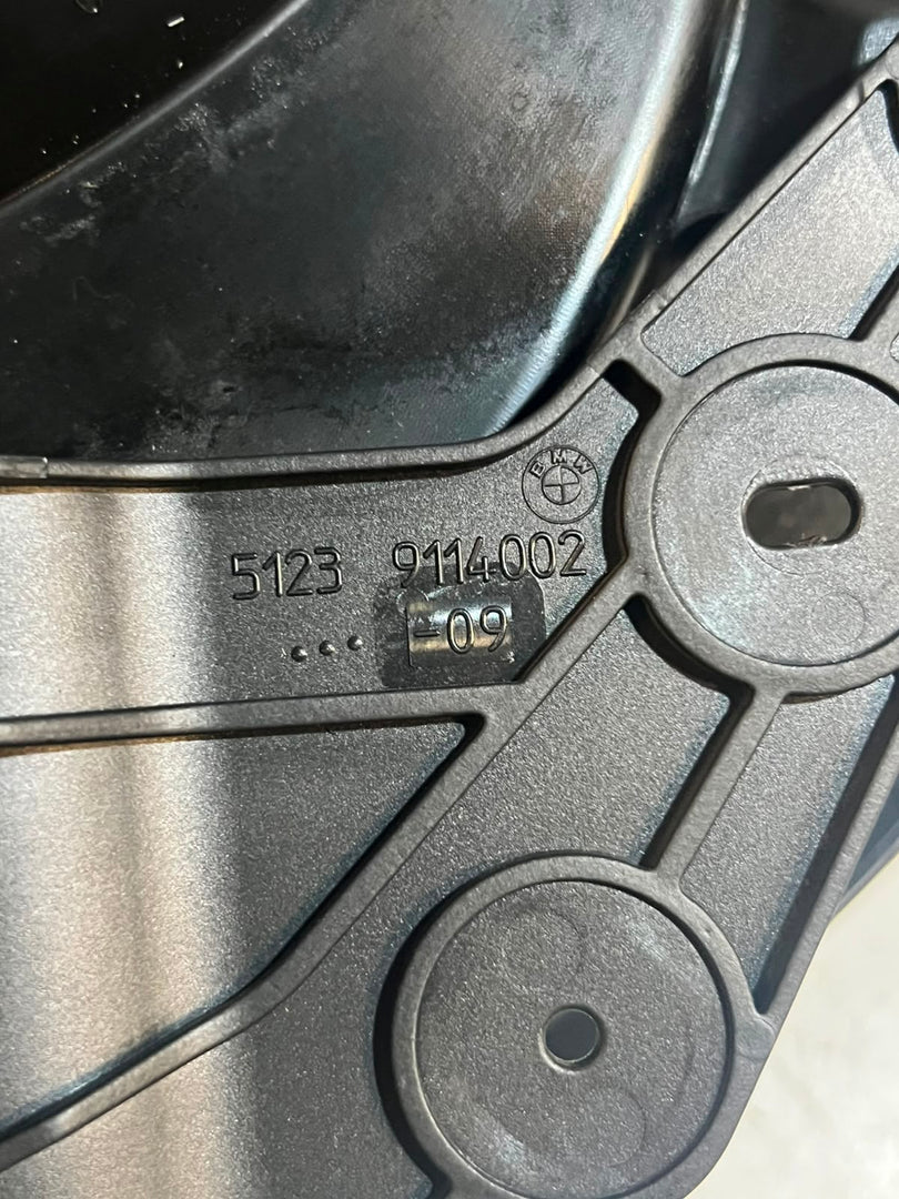 BMW 5 Series F10 F11 F07 528i 535i 550i Hood Release Handle 9114002 OEM