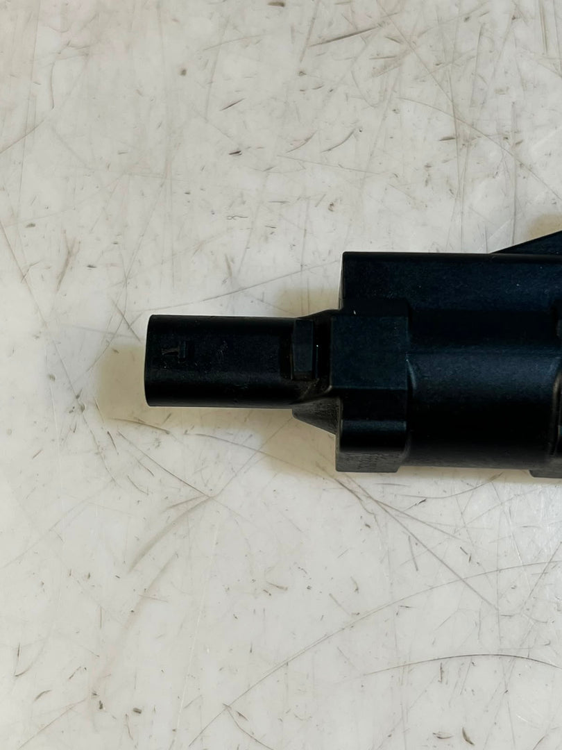 BMW 1 3 5 Series X3 X4 Oil Pressure Regulating Control Solenoid Valve 7639993 OEM