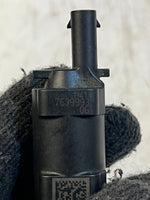 Load image into Gallery viewer, BMW 1 3 5 Series X3 X4 Oil Pressure Regulating Control Solenoid Valve 7639993 OEM