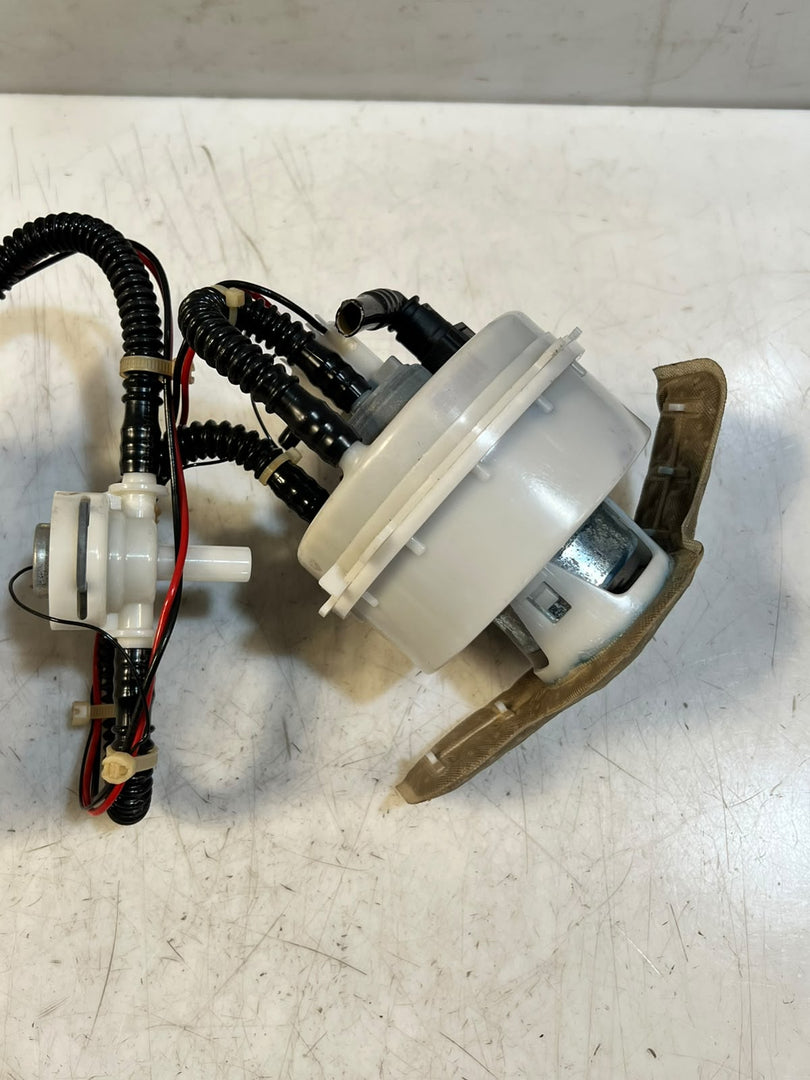 BMW 5 Series F10 F11 F07 523i 528i 535i Fuel Pump 7217060 OEM