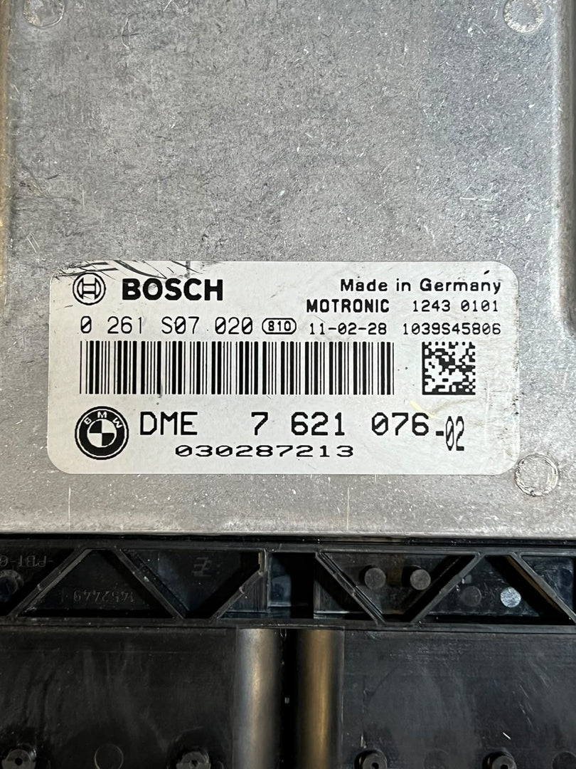 BMW X1 E84 2.0 N20 Engine Control Unit ECU DME 7621076 Bosch 0261S07020 OEM