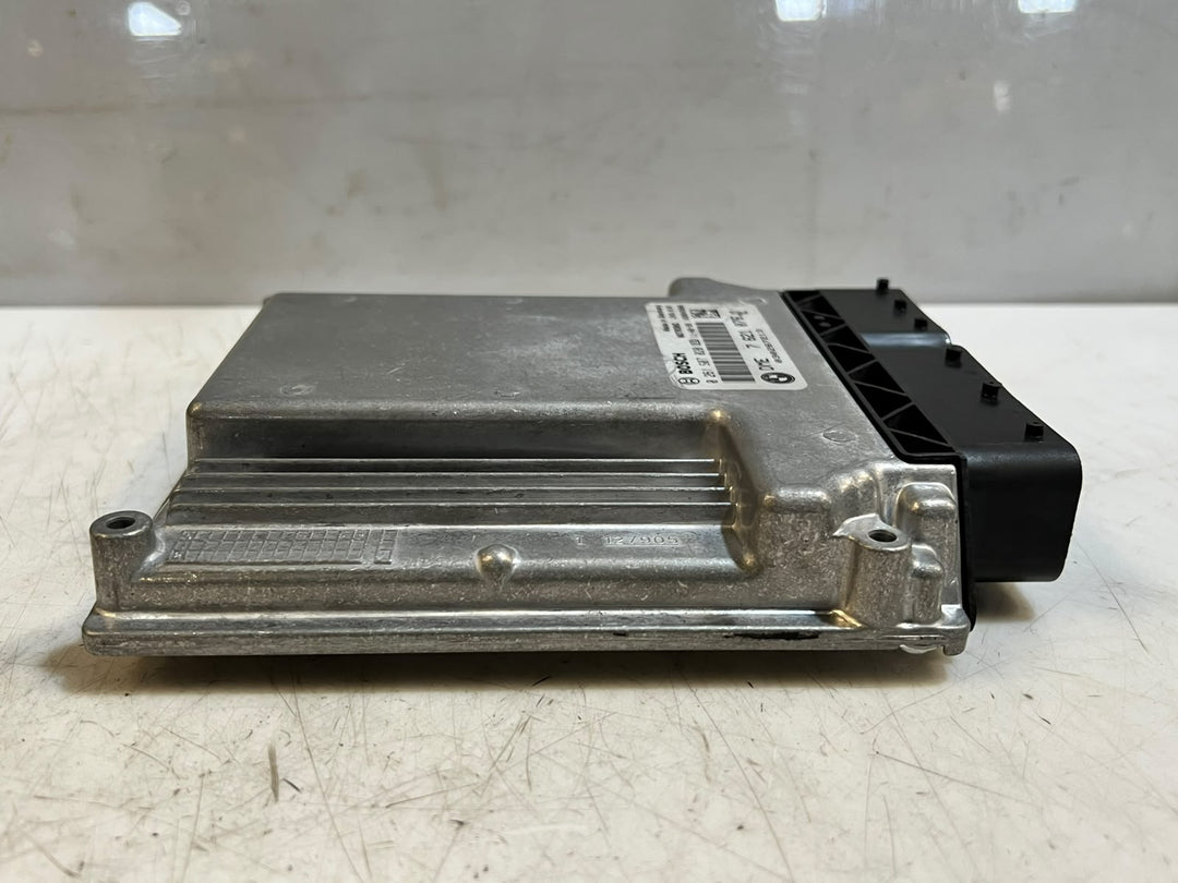 BMW X1 E84 2.0 N20 Engine Control Unit ECU DME 7621076 Bosch 0261S07020 OEM