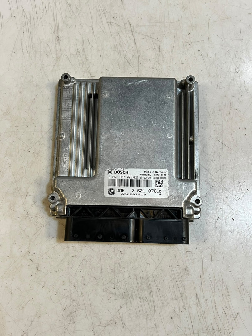 BMW X1 E84 2.0 N20 Engine Control Unit ECU DME 7621076 Bosch 0261S07020 OEM
