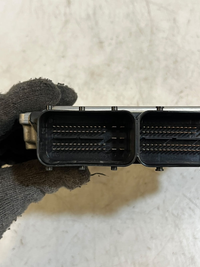 BMW 1 3 Series E82 E87 E88 E90 N46N 2.0L Engine ECU DME 7647826 Bosch 0261S08683 OEM