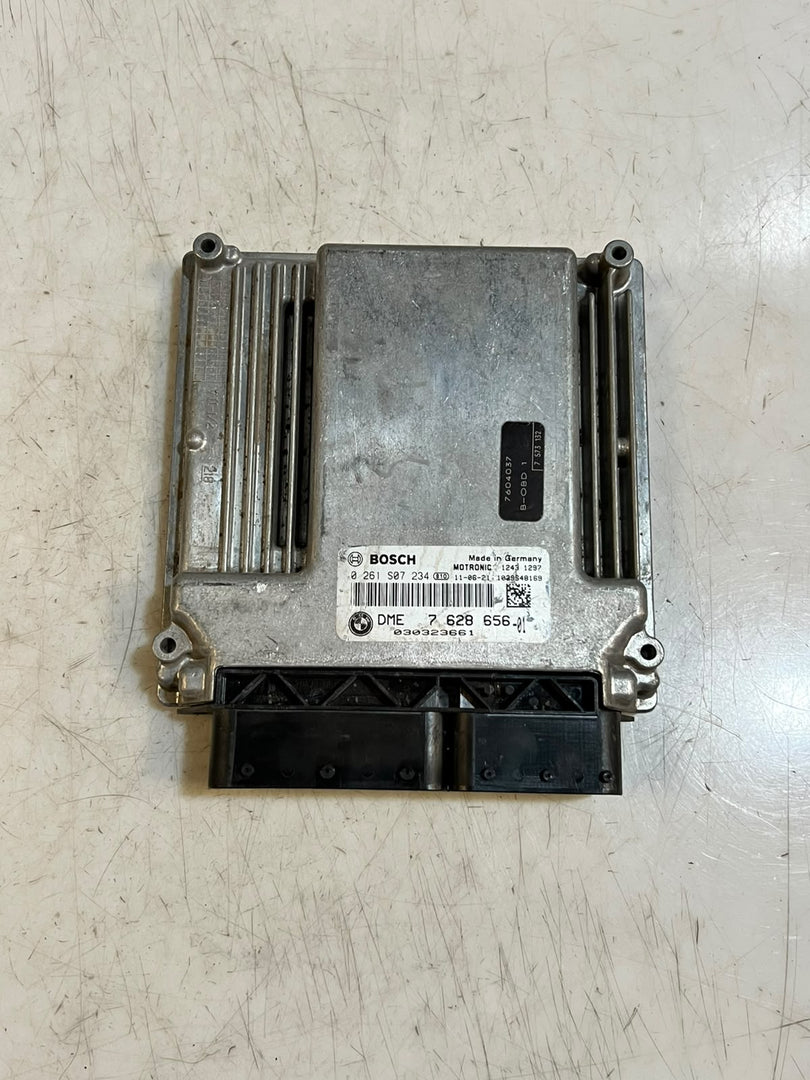 BMW X1 E84 E81 E87 E90 E91 N46N Engine Control Unit ECU DME 7628656 Bosch OEM