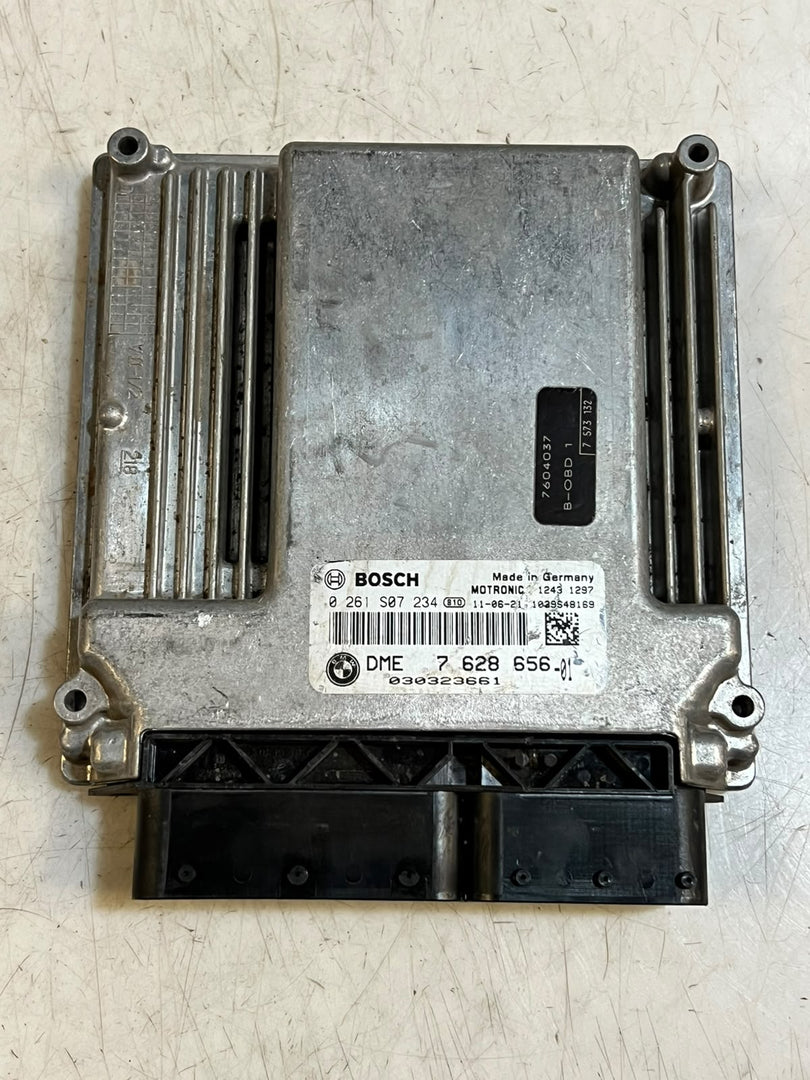 BMW X1 E84 E81 E87 E90 E91 N46N Engine Control Unit ECU DME 7628656 Bosch OEM