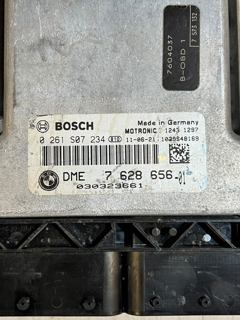 BMW X1 E84 E81 E87 E90 E91 N46N Engine Control Unit ECU DME 7628656 Bosch OEM