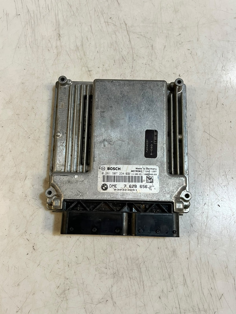 BMW X1 E84 E81 E87 E90 E91 N46N Engine Control Unit ECU DME 7628656 Bosch OEM