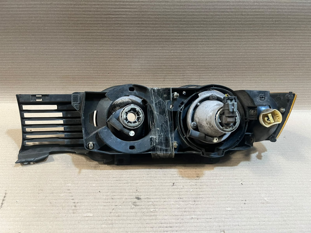 1989 BMW 735i E32 M30 USA Twin Headlight Headlamp Turn Signal Grille Assembly OEM