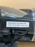 Load image into Gallery viewer, 1989 BMW 735i E32 M30 USA Twin Headlight Headlamp Turn Signal Grille Assembly OEM
