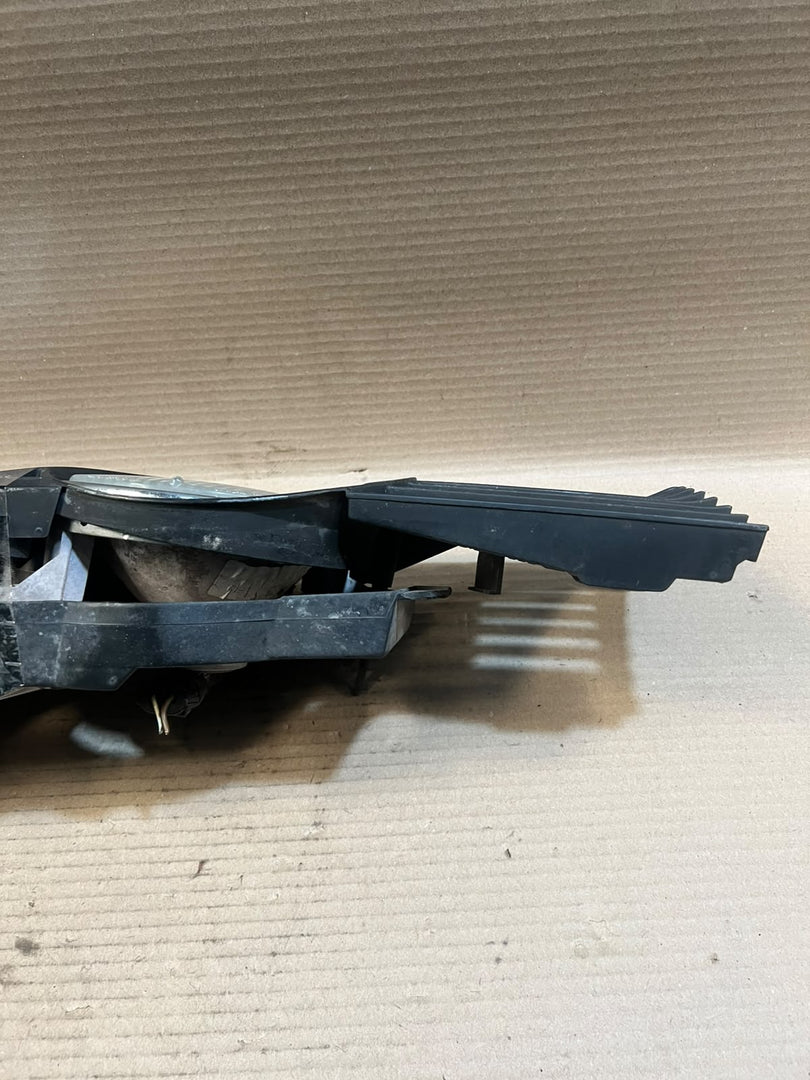 1989 BMW 735i E32 M30 USA Twin Headlight Headlamp Turn Signal Grille Assembly OEM