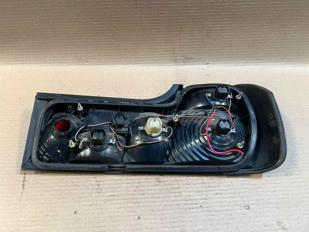 1989 BMW 735i E32 M30 USA LEFT Rear Tail Light Back Lamp Assembly OEM