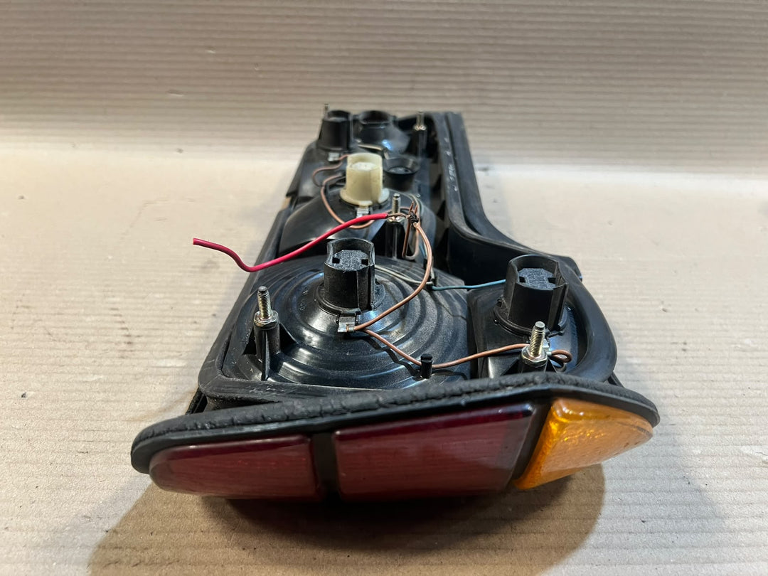 1989 BMW 735i E32 M30 USA LEFT Rear Tail Light Back Lamp Assembly OEM