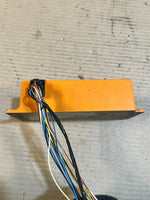 Load image into Gallery viewer, 1989 BMW 735i E32 M30 SRS Airbag Control Module ECU 1382905 65771382905 OEM