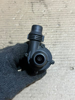 Load image into Gallery viewer, BMW X5 E70 F15 X6 E71 F16 Auxiliary Water Coolant Pump 9197085 OEM