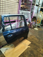 Load image into Gallery viewer, Door shell BMW G07 Rear RHS 416 paint code