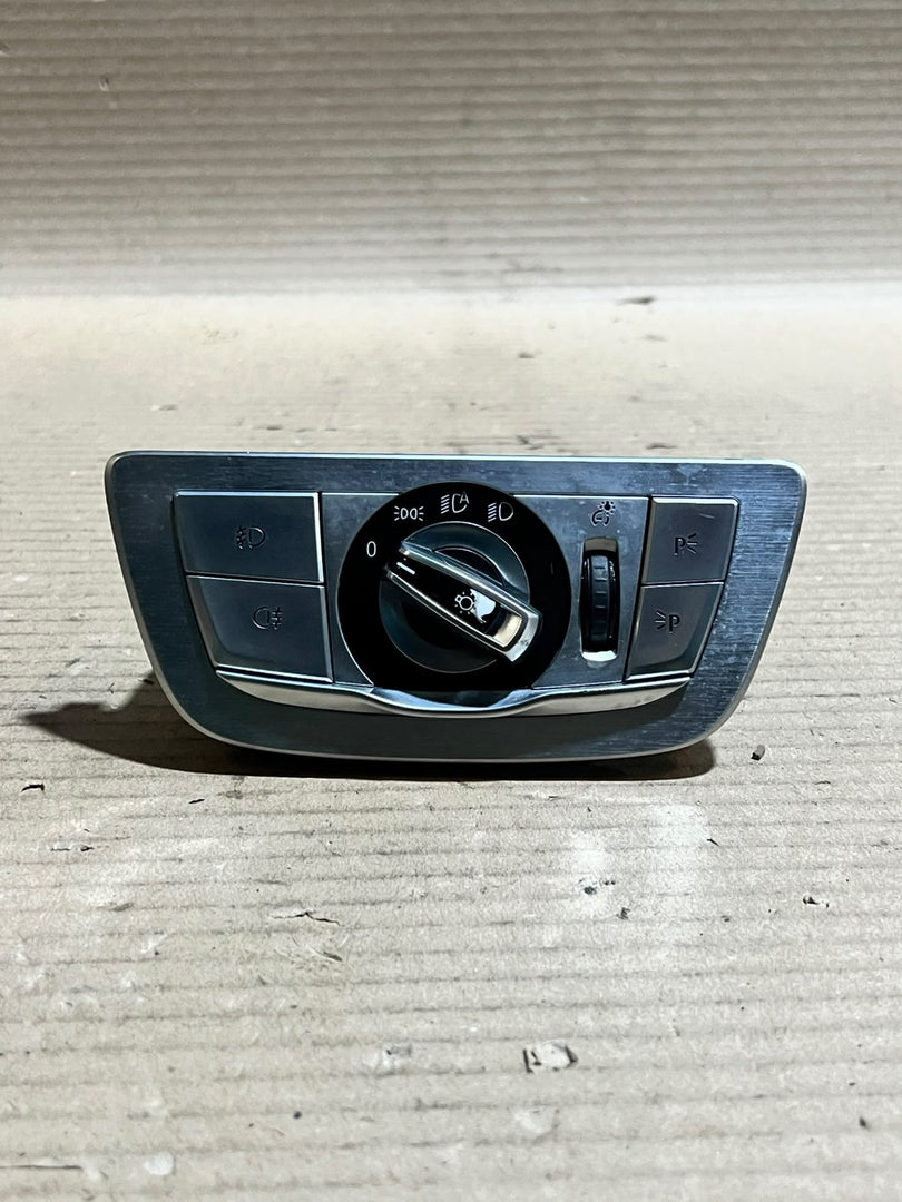 BMW 7 Series G11 G12 Headlight Light Control Switch Unit 9388939 61319472978 OEM