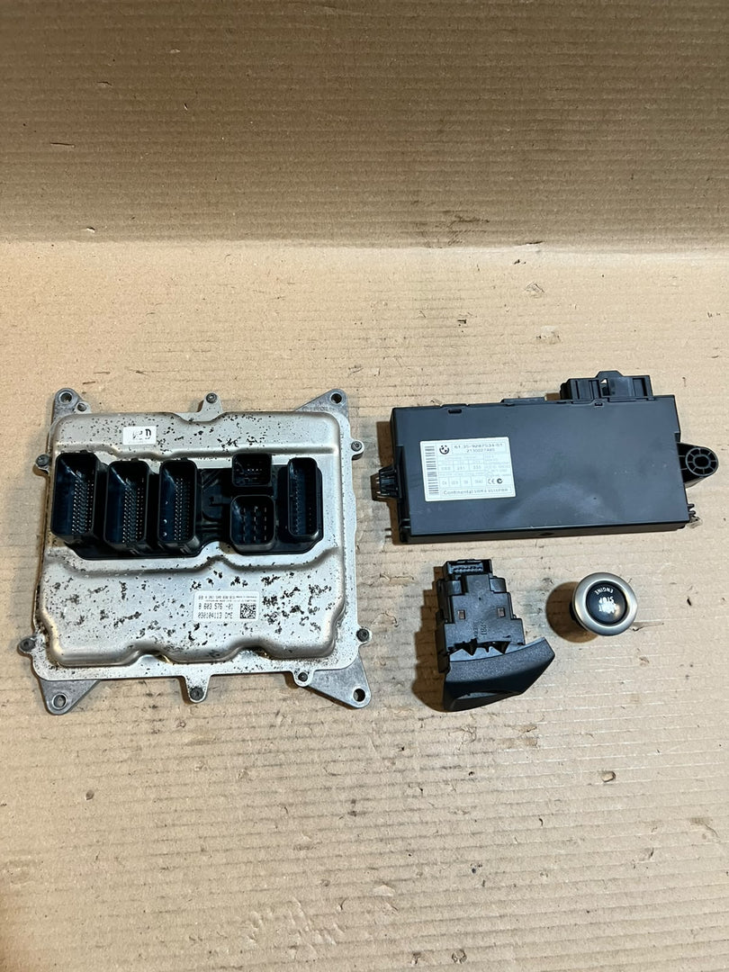 2012 BMW X1 E84 N20 ECU DME CAS3 Key Set 8603576 0261S08838 OEM