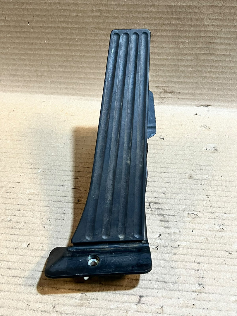 BMW F20 F21 F30 F15 F16 F25 Accelerator Gas Pedal Module 6853175 OEM