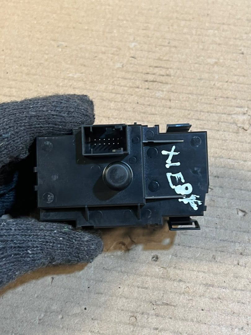 BMW E82 E88 E90 E91 E92 E84 X1 Xenon Headlight Light Control Switch 9169404 OEM