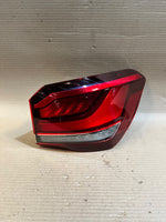 Bild in die Galerieansicht laden, BMW X1 F48 Right Rear Tail Light Back Lamp NEW