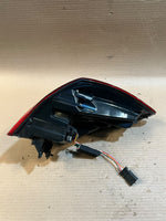Bild in die Galerieansicht laden, BMW X1 F48 Right Rear Tail Light Back Lamp NEW