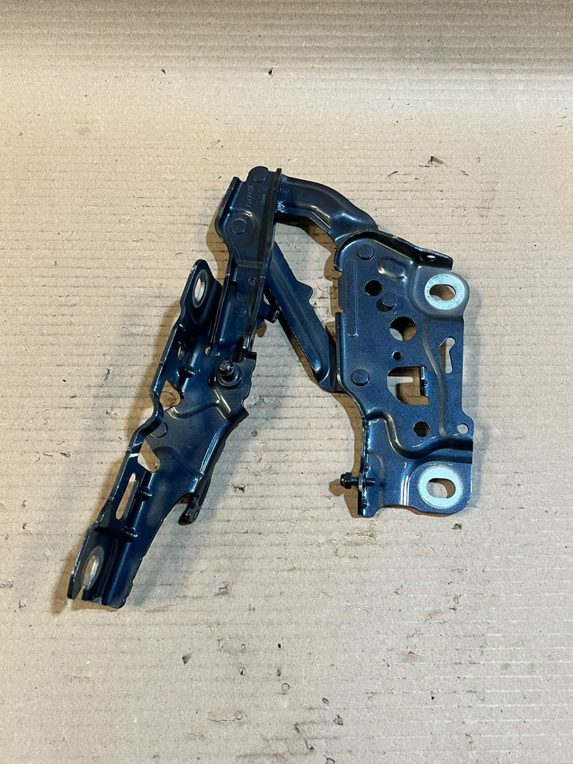 2016-2020 BMW 7 Series G11 G12 740i 750i Front Right Hood Bonnet Hinge 7347408 OEM