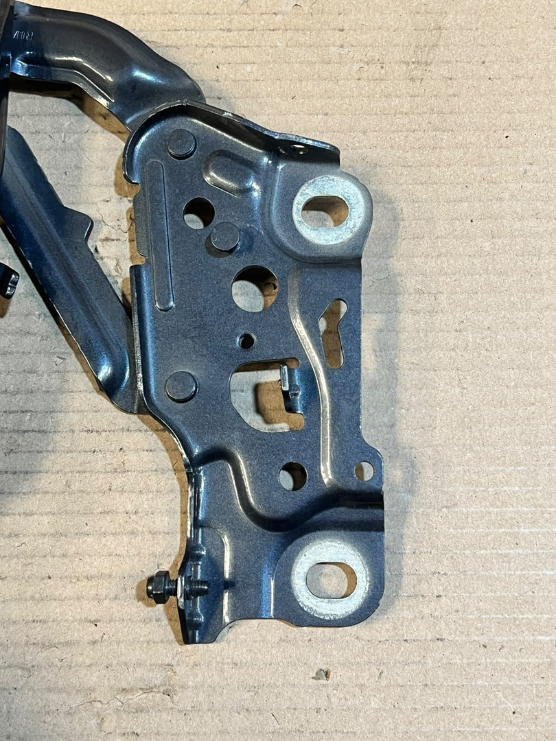 2016-2020 BMW 7 Series G11 G12 740i 750i Front Right Hood Bonnet Hinge 7347408 OEM