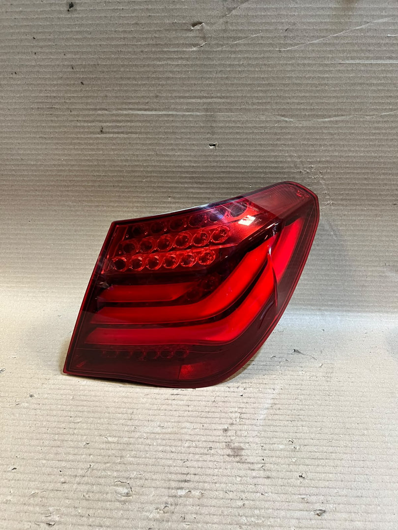 BMW 7 Series F01 F02 F03 F04 LCI Rear Right LED Tail Stop Light 7300268 OEM ECE
