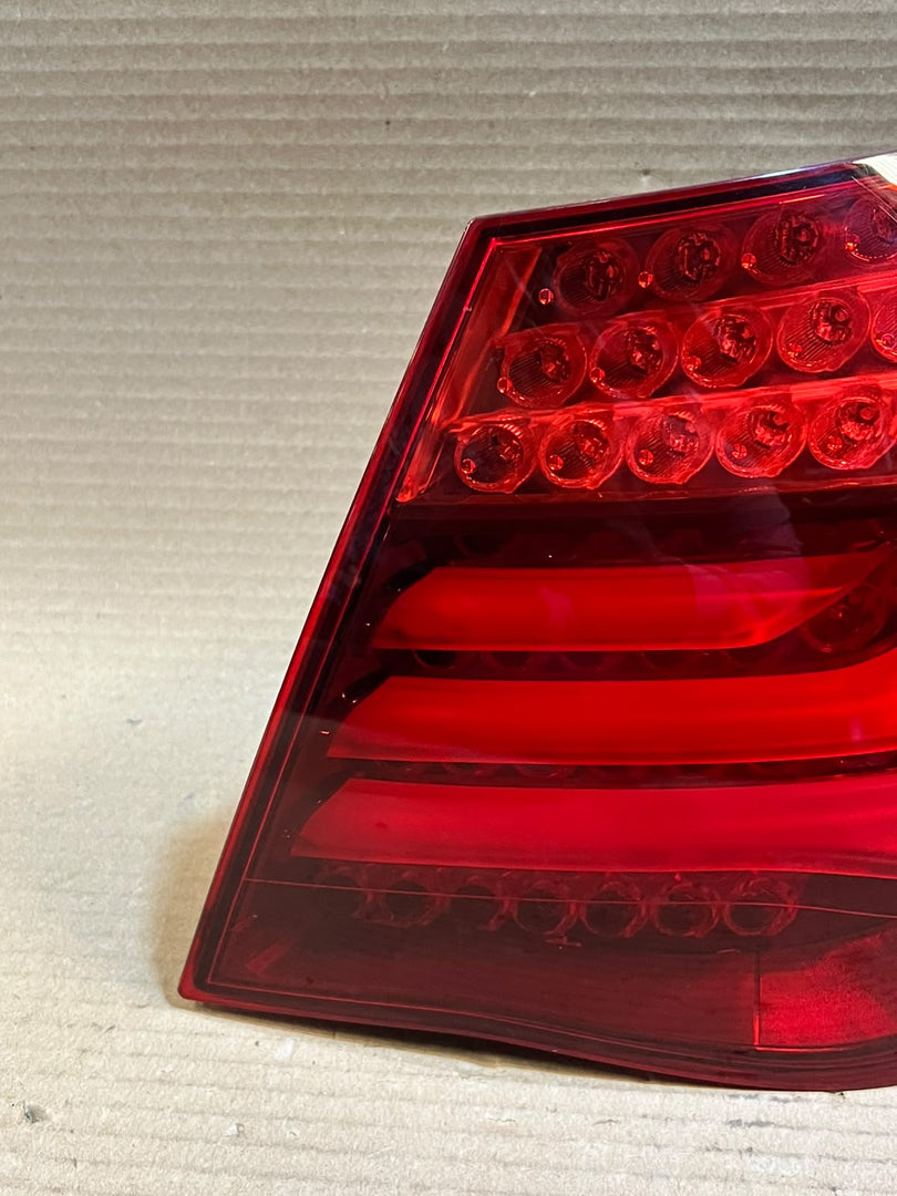 BMW 7 Series F01 F02 F03 F04 LCI Rear Right LED Tail Stop Light 7300268 OEM ECE