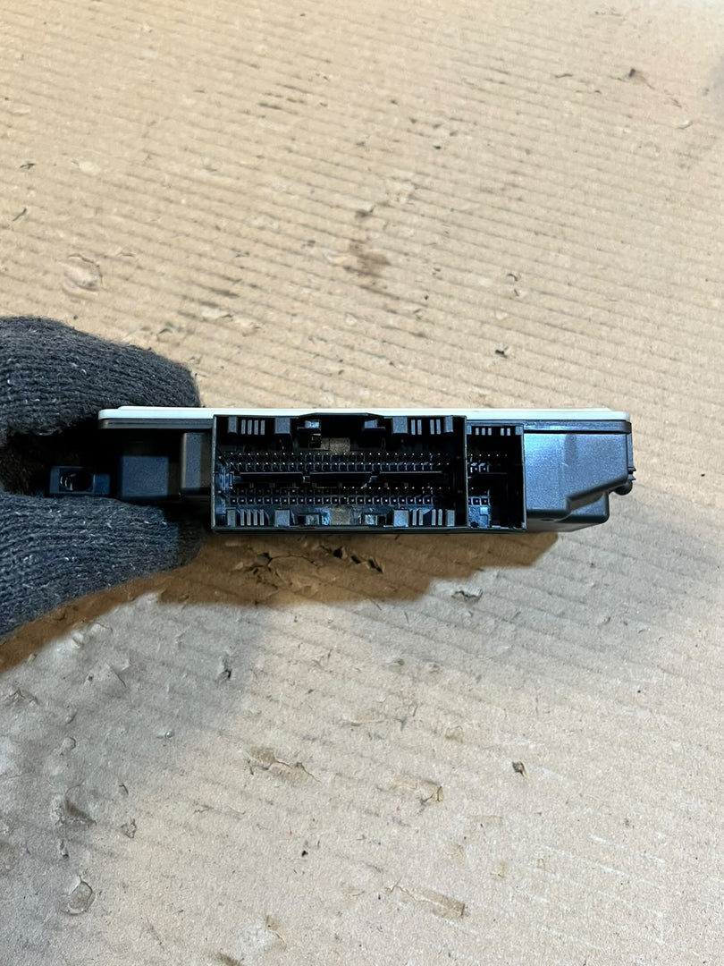 BMW F01 F02 F06 F07 F10 F11 F12 F13 F25 F26 Airbag SRS Module 9330951 OEM