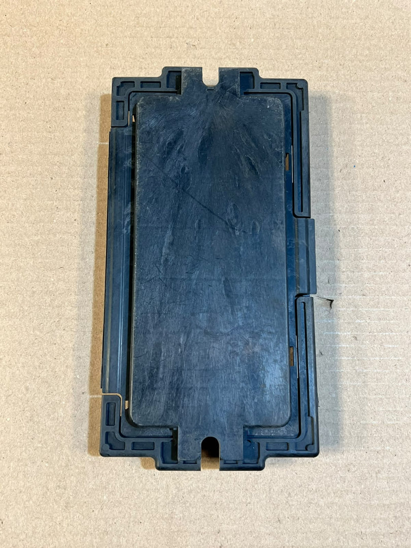 BMW 1 3 Series E87 E90 E91 E92 E93 X1 E84 Z4 E89 FRM3 Footwell Module 6827064 OEM