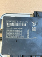 Load image into Gallery viewer, BMW 5 6 7 Series F10 F11 F12 F13 F01 F02 FRM3 Footwell Module 9313929 OEM