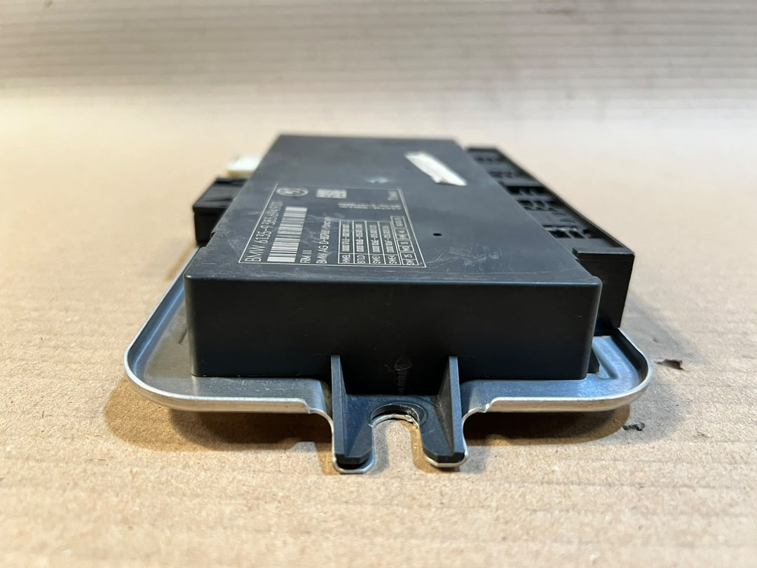 BMW 5 Series F10 F11 X4 F26 FRM3 Footwell Light Control Module 9383694 OEM