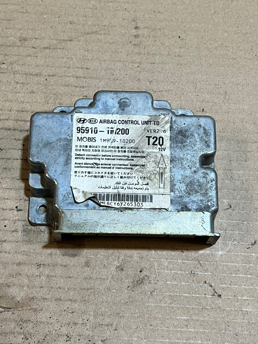 Kia Cerato Forte SRS Airbag Safety Control Module ECU 95910-1M200 OEM Used