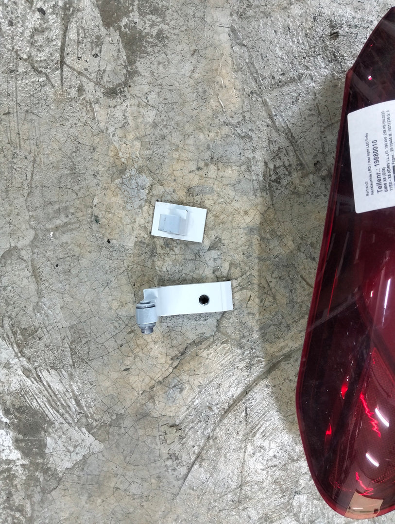 Stoplight G06 LCI + wheel arch + door hinges